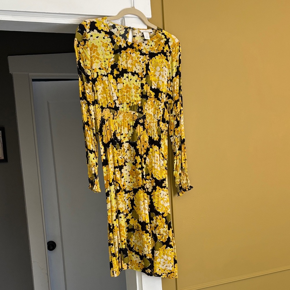 H&M Yellow and Black Floral Long Sleeve - Maternity Dress